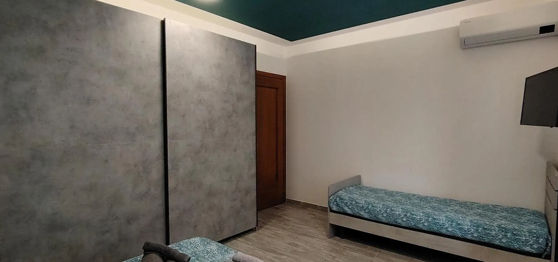 Suite Guesthouse A Pochi Passi Dal Mare Sássari 0*,  Itália